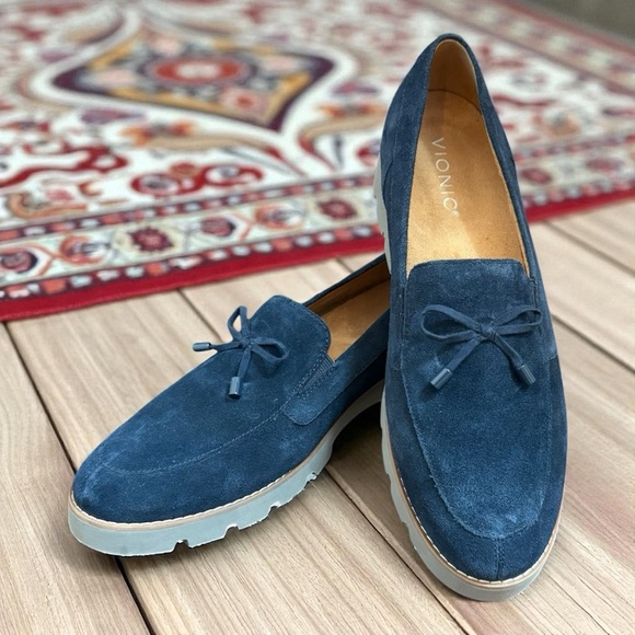 Vionic Womens Finley Loafers Oxfords Shoes US 9 Navy Blue Suede Coastal Grandma - Picture 1 of 8